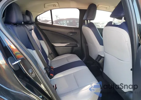 2021 Lexus Ux 200 из США, поврежденный, VIN JTHX3JBH5M2032109